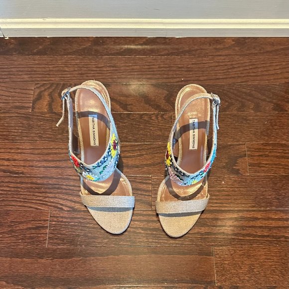 Tabitha Simmons beige neutral canvas heels - Picture 2 of 6